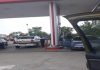 Politist in Calafat prins ca baga benzina in bidon ...