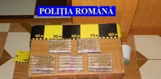 Politistii au gasit la un tanar din Podari 47 de kg de articole pirotehnice