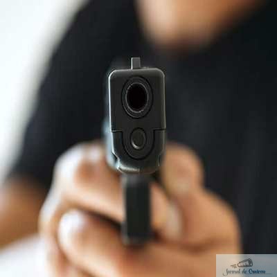 Ce au pățit doi tineri din Segarcea după ce s-au lăudat cu un pistol pe Facebook